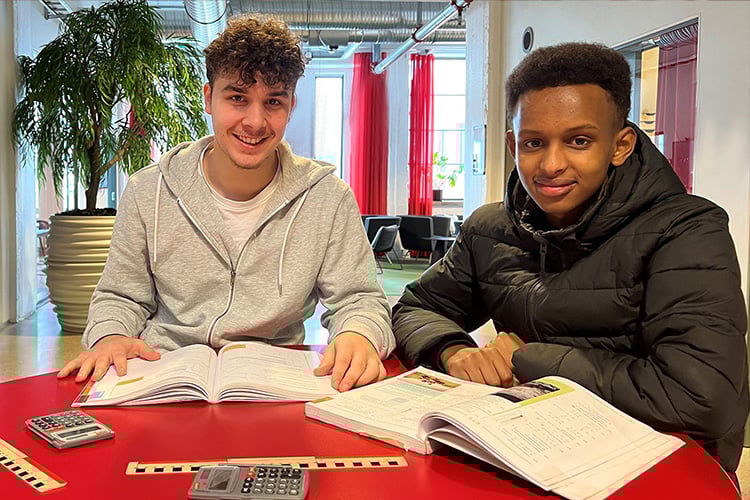 Speed stöttar Destination Gymnasiets elever att få godkänt betyg i matte