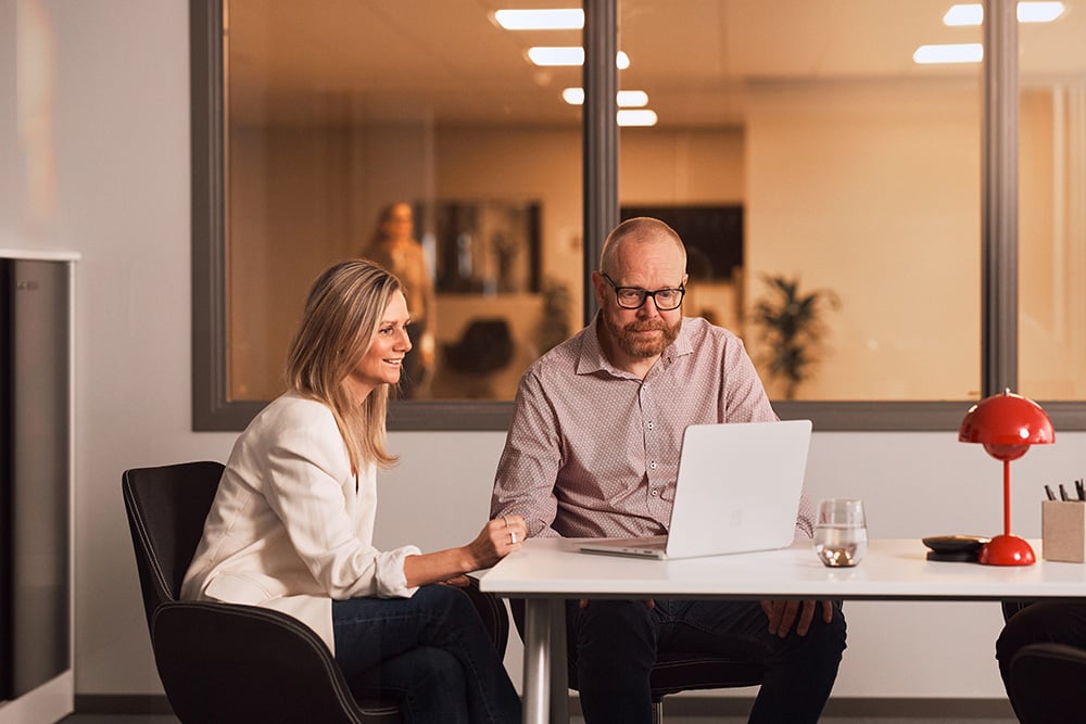 kontor medarbetare diskussion