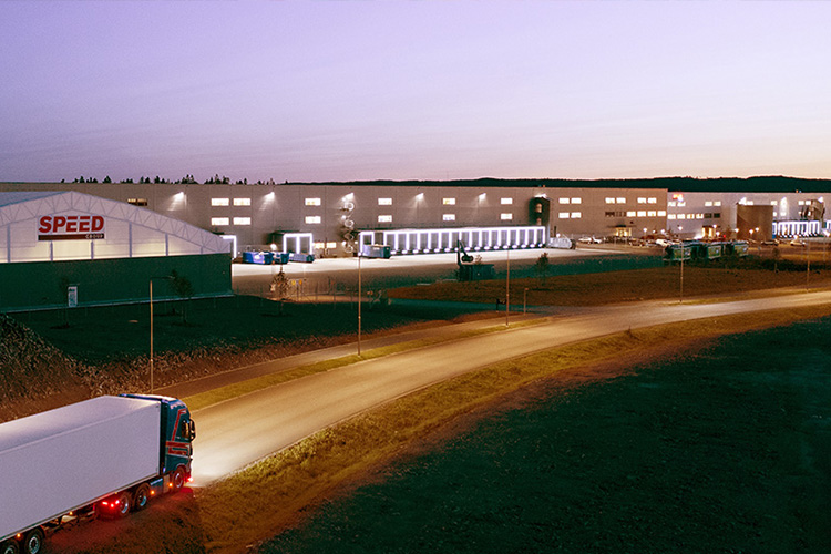 Speed renodlar verksamheten till att fokusera på logistik